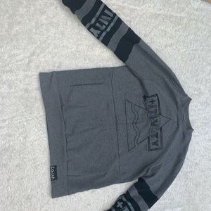 ITIVITY pink dolphin crew neck